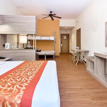Microtel By Wyndham Boracay Balabag  Ngoại thất bức ảnh