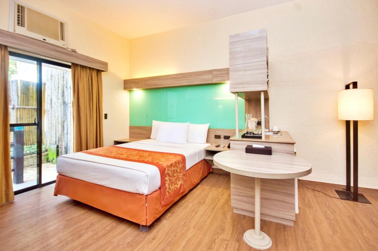 Microtel By Wyndham Boracay Balabag  Ngoại thất bức ảnh