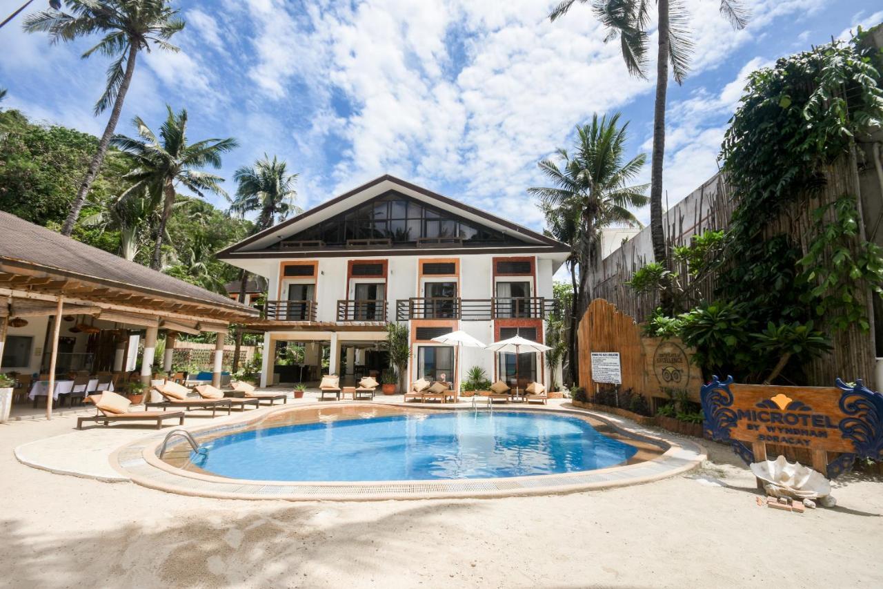 Microtel By Wyndham Boracay Balabag  Ngoại thất bức ảnh