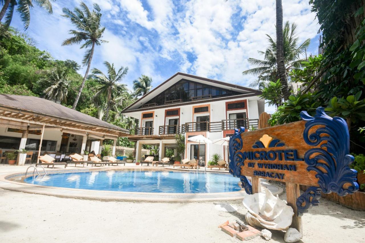 Microtel By Wyndham Boracay Balabag  Ngoại thất bức ảnh