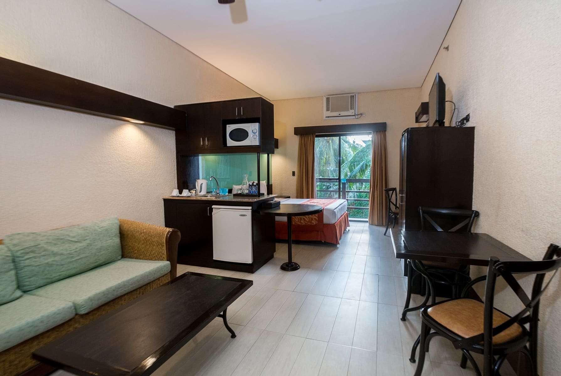Microtel By Wyndham Boracay Balabag  Ngoại thất bức ảnh