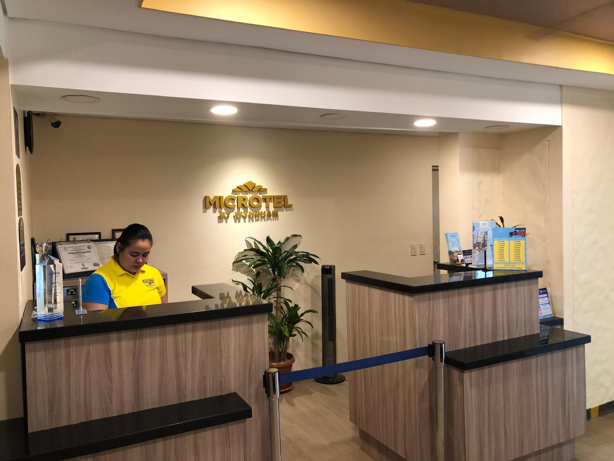 Microtel By Wyndham Boracay Balabag  Ngoại thất bức ảnh
