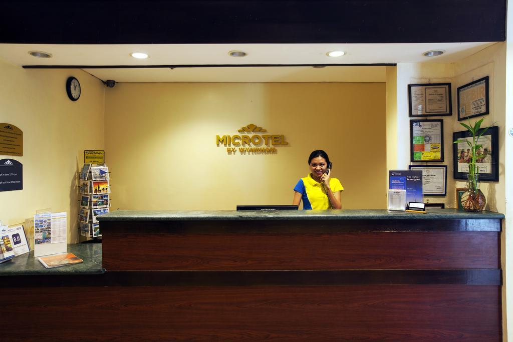 Microtel By Wyndham Boracay Balabag  Ngoại thất bức ảnh