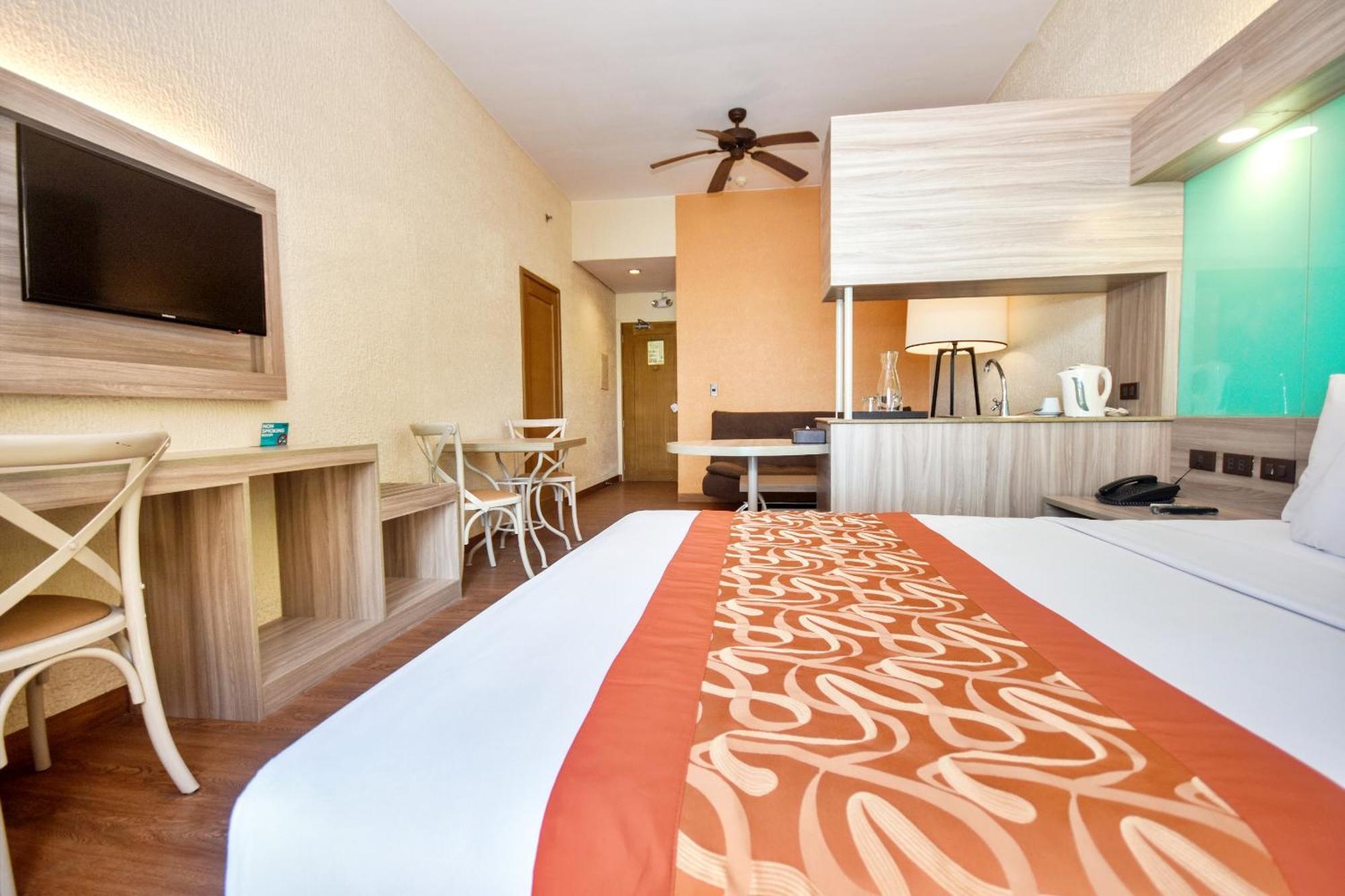 Microtel By Wyndham Boracay Balabag  Ngoại thất bức ảnh