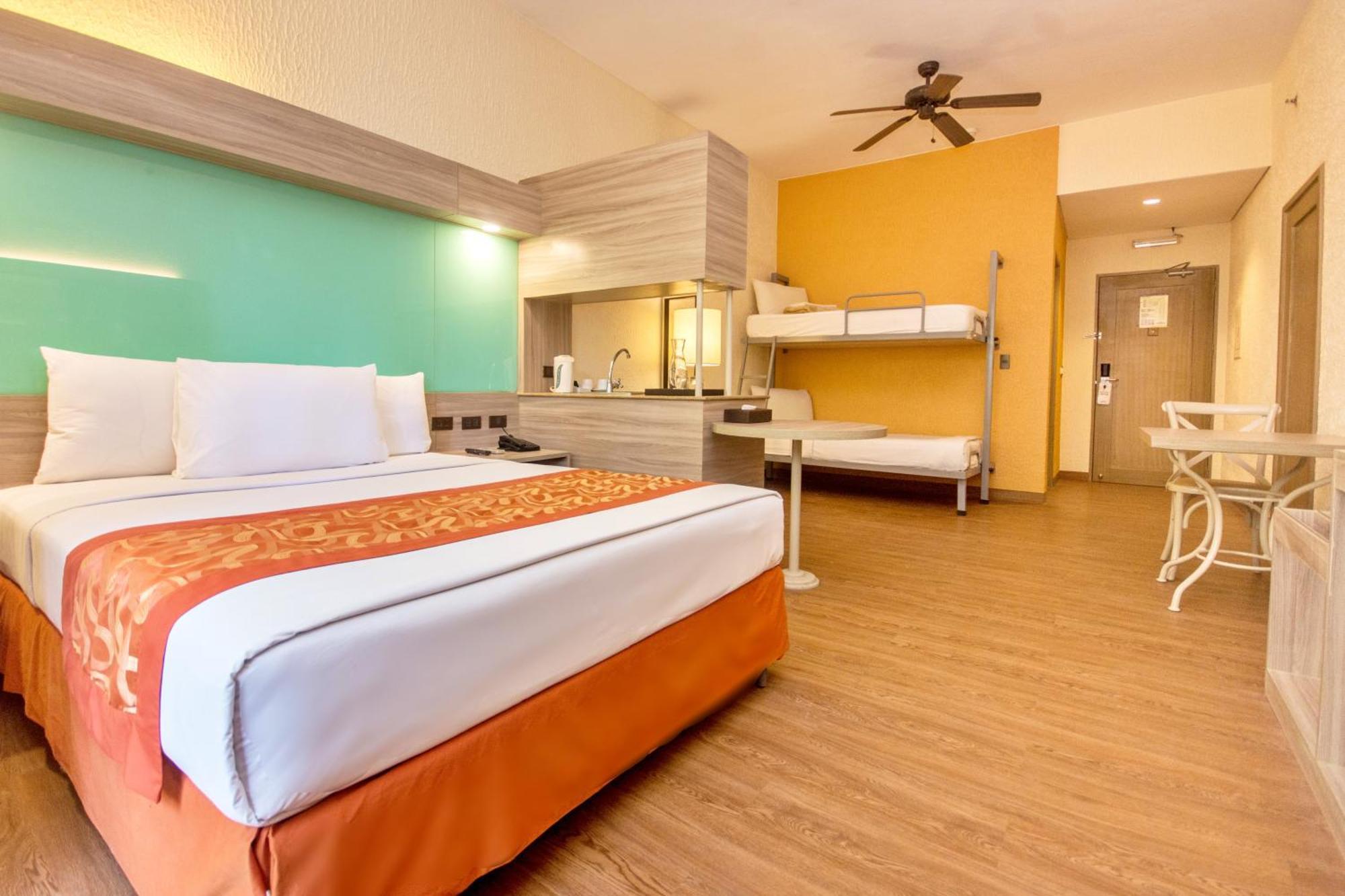 Microtel By Wyndham Boracay Balabag  Ngoại thất bức ảnh